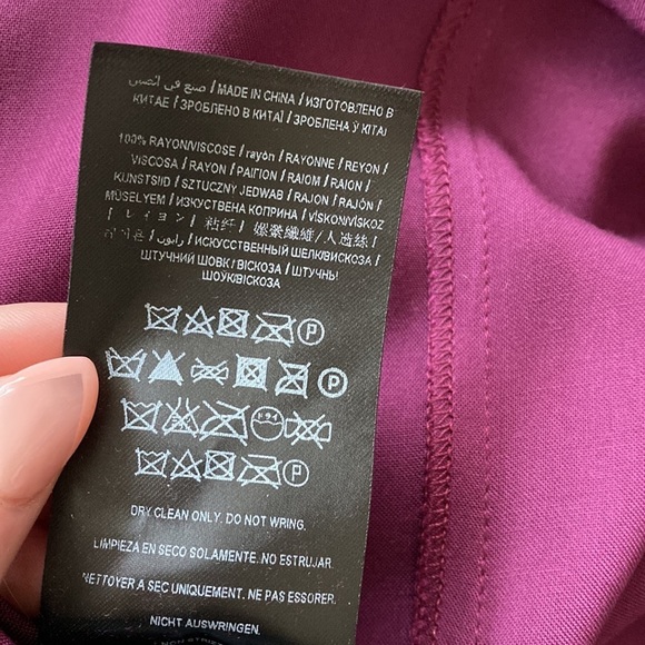 Guess Josee Keyhole Maxi Dress - Picture 15 of 15